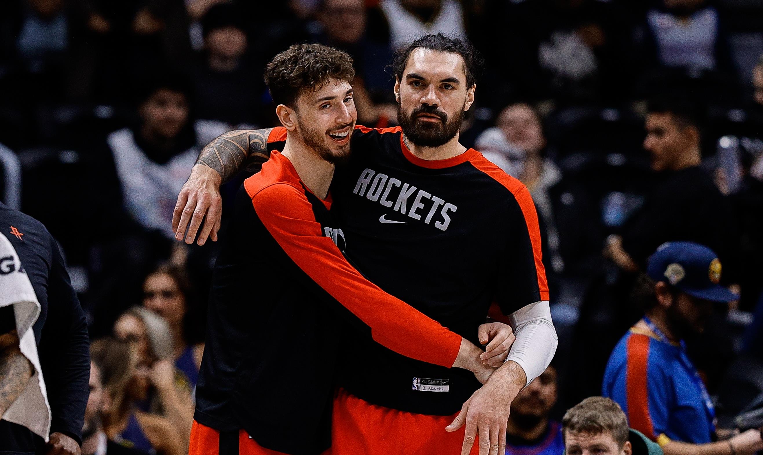 猛龙鏖战独行侠，范弗利特惊艳四座