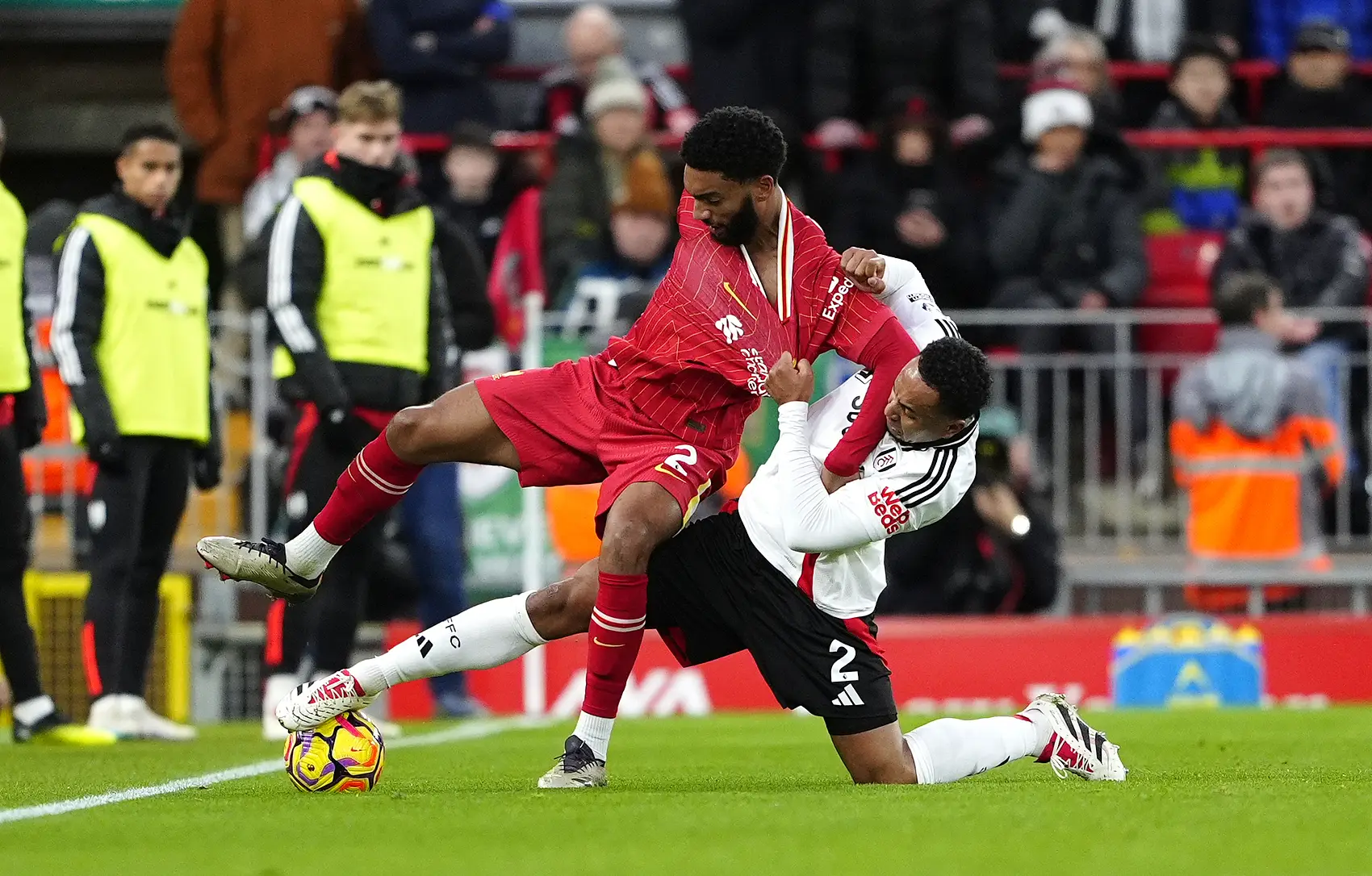 英格兰队横扫葡萄牙队，张本智和统治全场