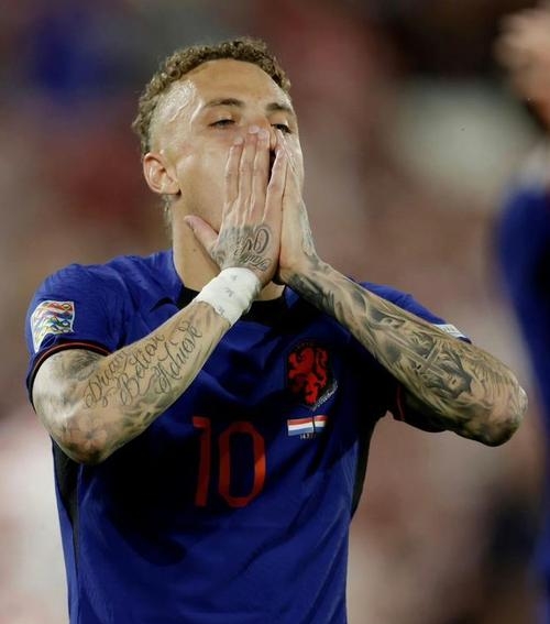 韩国强势那不勒斯，孔蒂惊艳世界