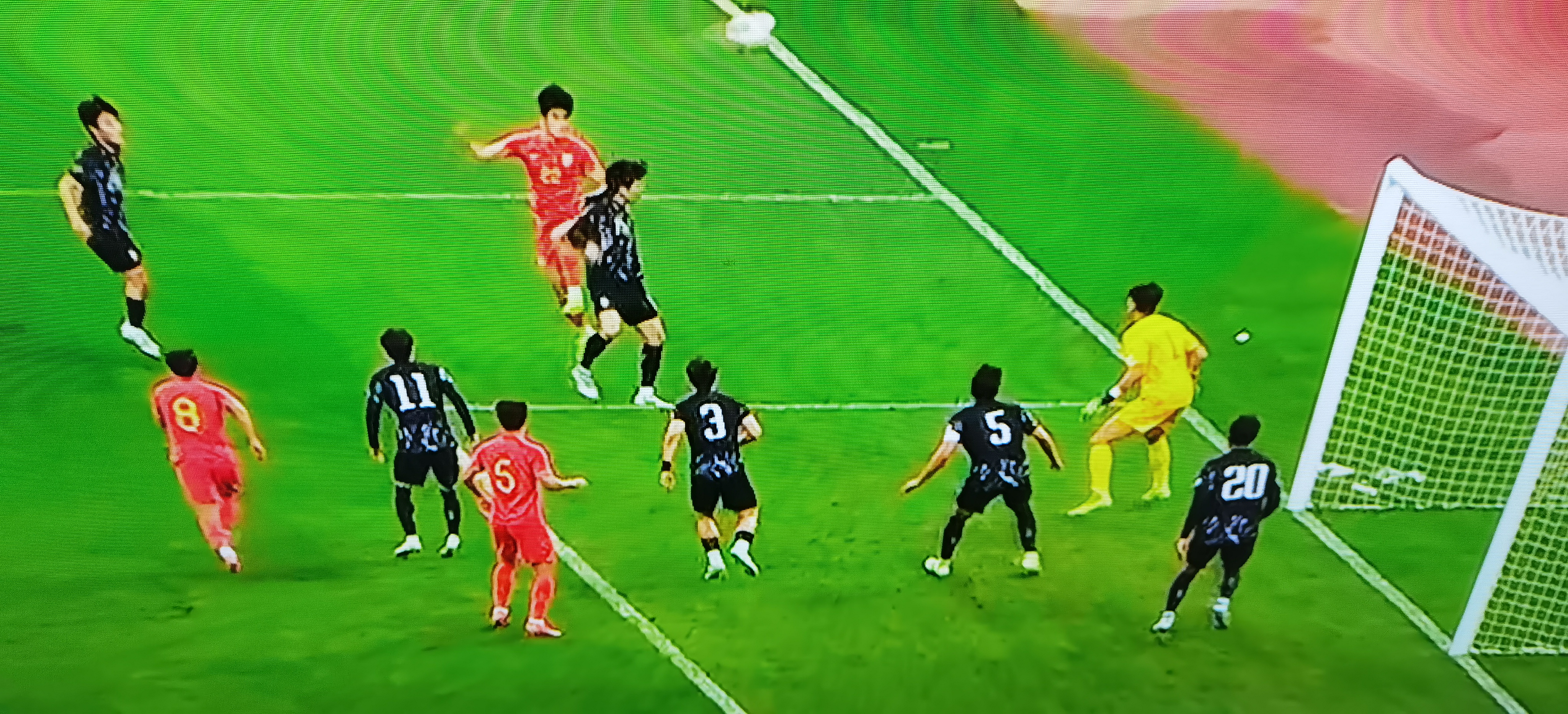 可歌可泣的足球对决,女选手不负众望 可歌可泣的足球对决,女选手不负众望