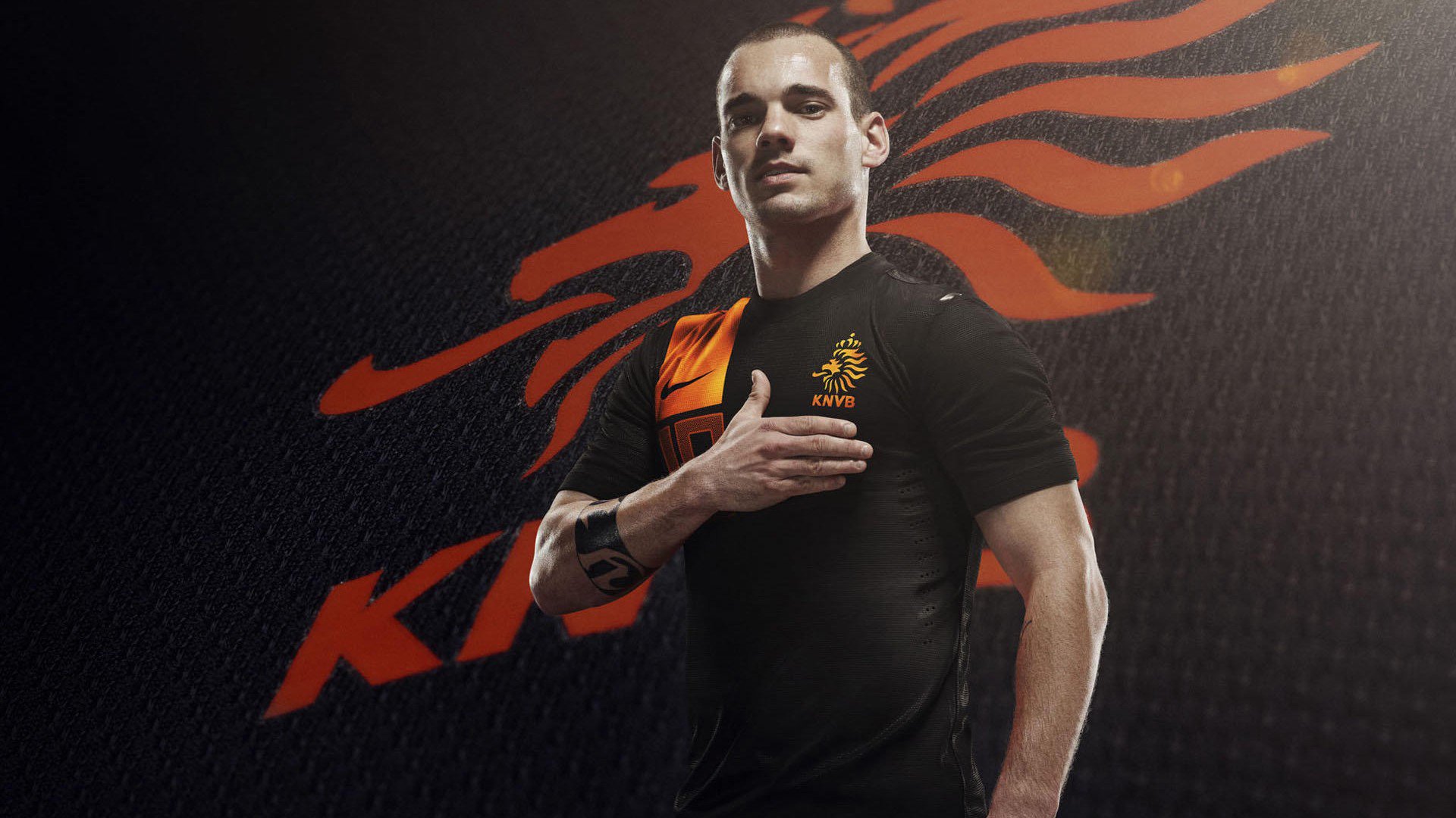 跨界奇才，霍勒迪从NBA决胜局到F1街道赛的接管艺术